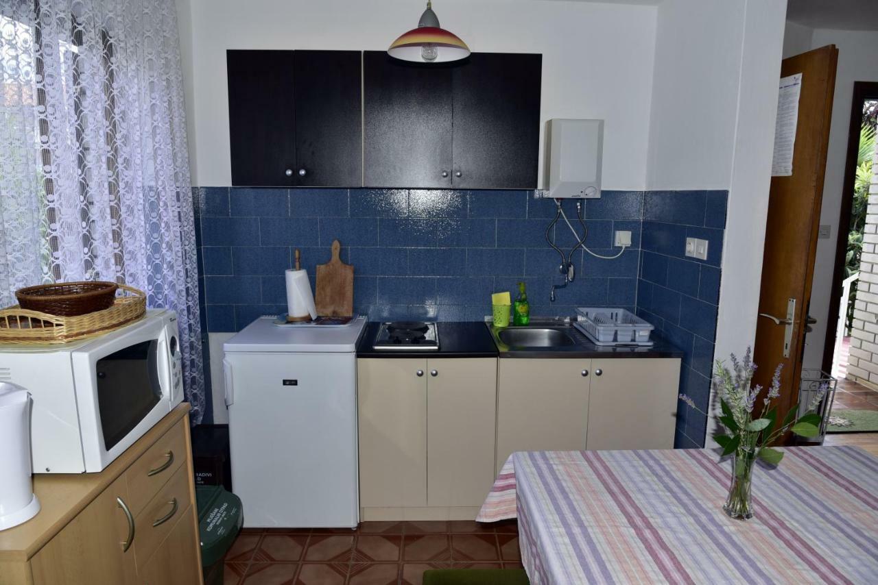 Apartment Palm Tree Малинська Екстер'єр фото