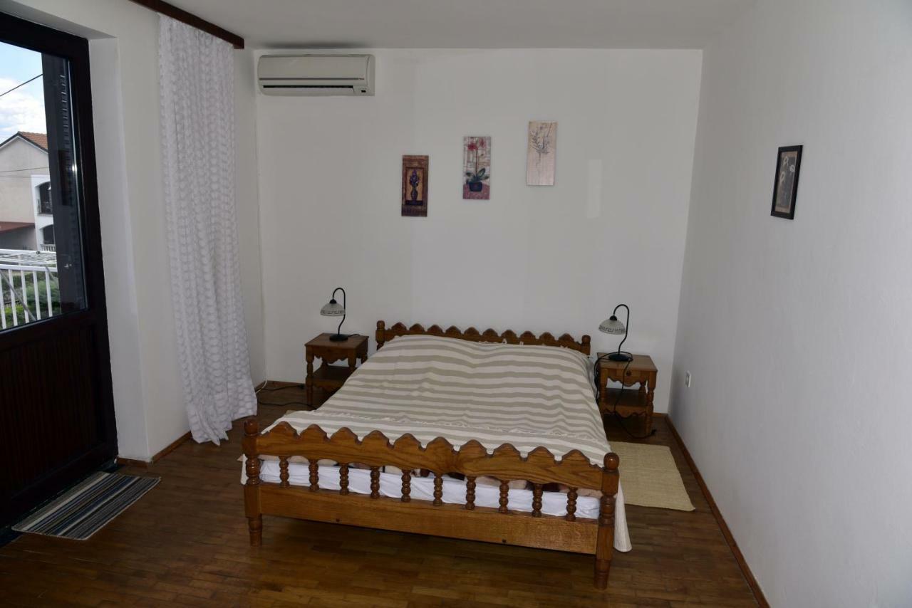 Apartment Palm Tree Малинська Екстер'єр фото